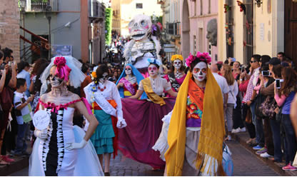 Viajes a ALUMBRADA Y DIA DE MUERTOS ESPECIAL 2024 en español | Agencia de Viajes Festival